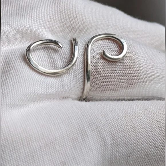 Artisan Sterling Silver Spiral Ring - Picture 6 of 15